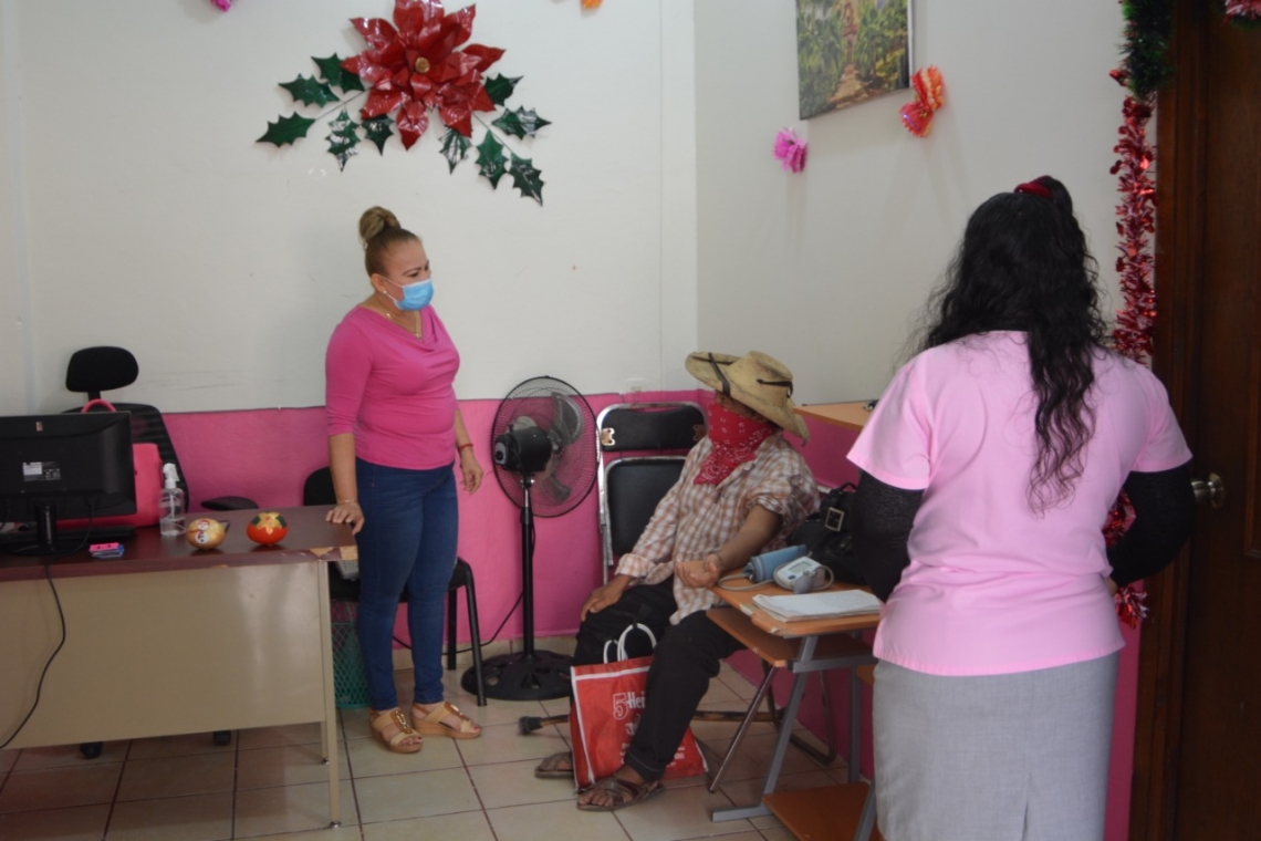 Encabeza Rosita Jaimes López Consultas médicas gratuitas en el DIF