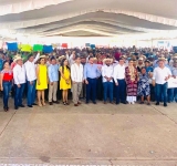 Mayte Arce Jaimes acompañada a la Mtra. Evelyn Salgado Pineda; gobernadora del Estado en su visita de trabajo a la Tierra Caliente